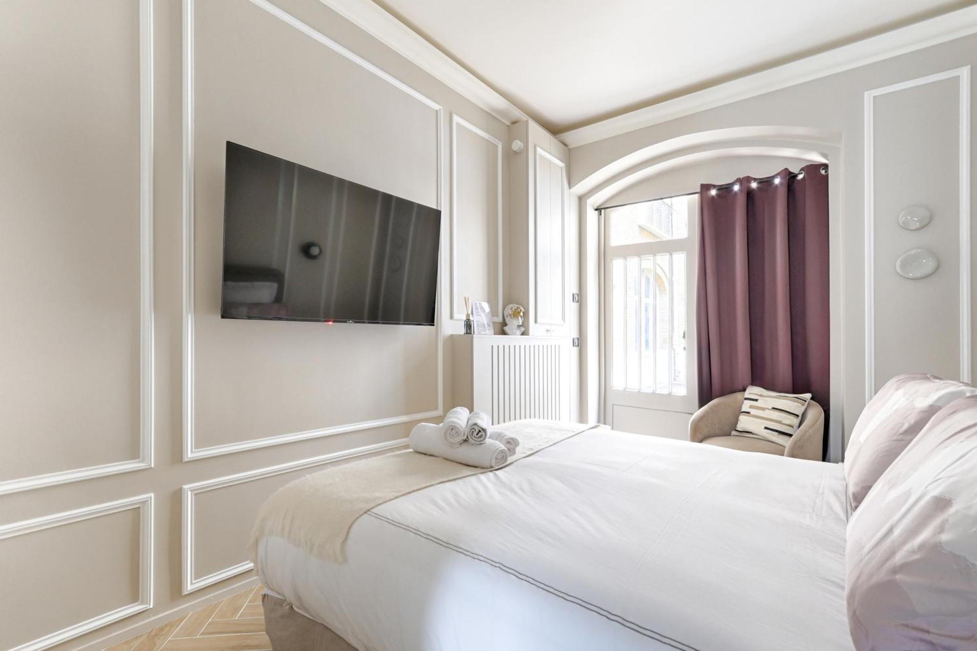 Luxury And Design Studio Invalides Paris Exteriör bild
